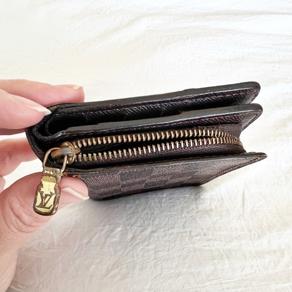 LOUIS VUITTON ~ Vintage Damier Ebene Compact Wallet ~ August 2000 - Picture 17 of 17